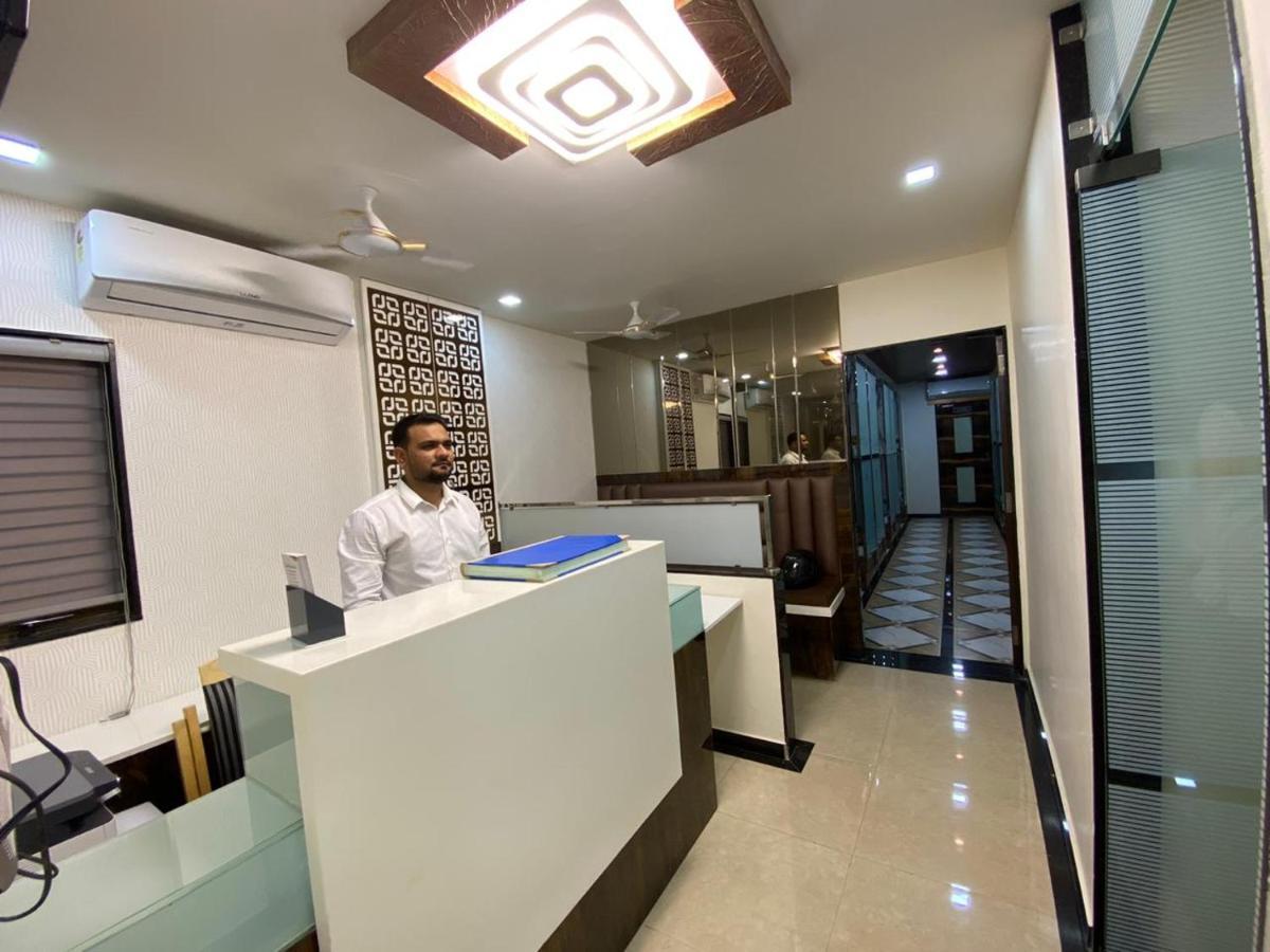 Hotel Divine - Mumbai, Mumbai